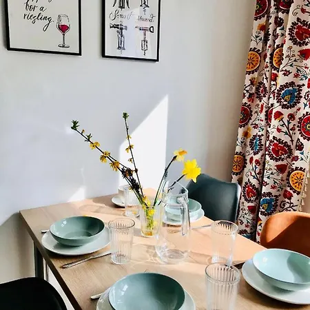 Haus Mosel Tales In Fuer Bis Zu 9 Personen 펜션 *