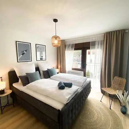Haus Mosel Tales In Fuer Bis Zu 9 Personen 코헴