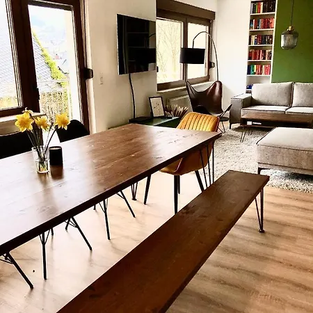 Haus Mosel Tales In Fuer Bis Zu 9 Personen 펜션